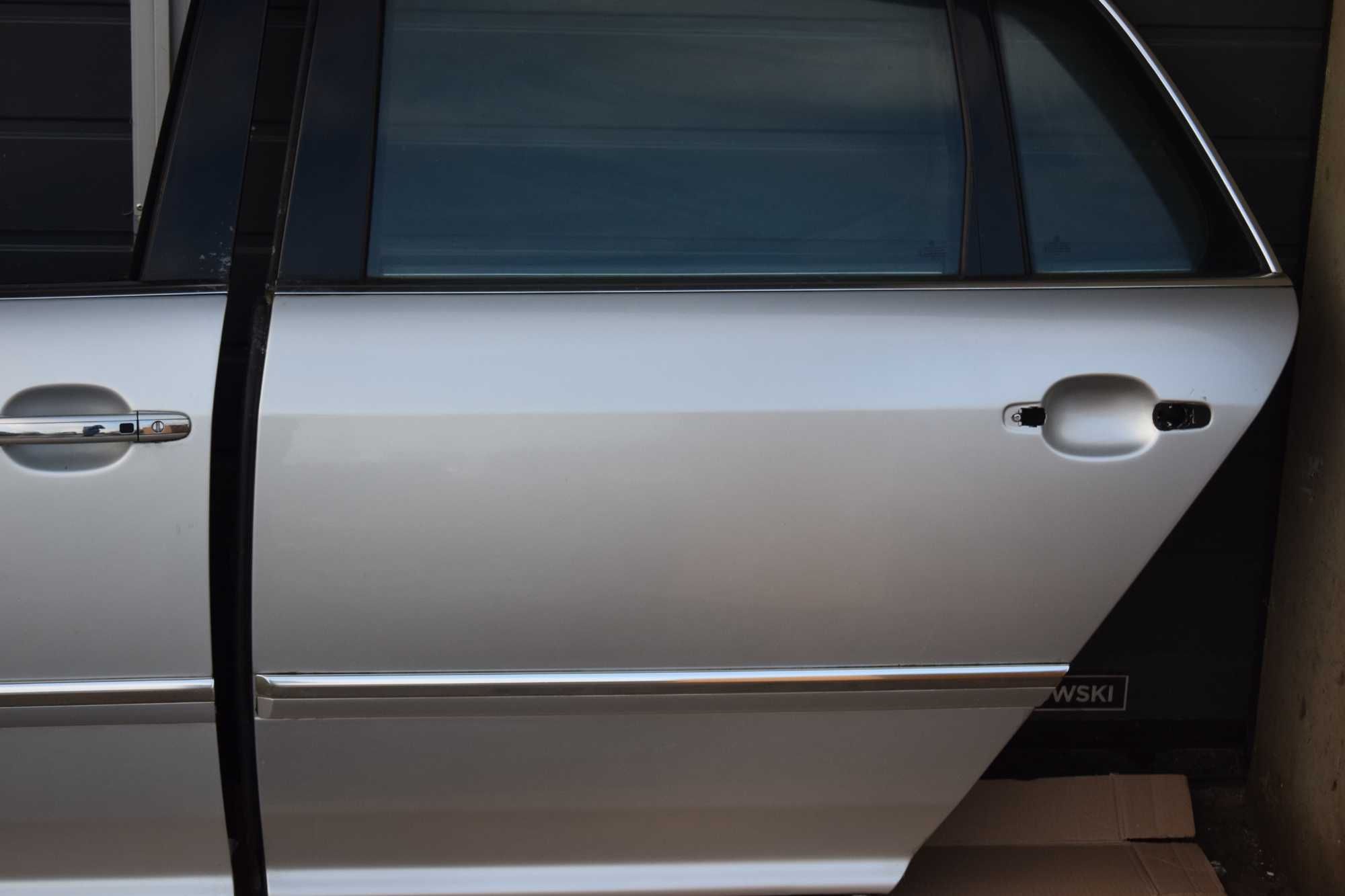 Vw phaeton 02r drzwi lewe tył LG9R.komplet