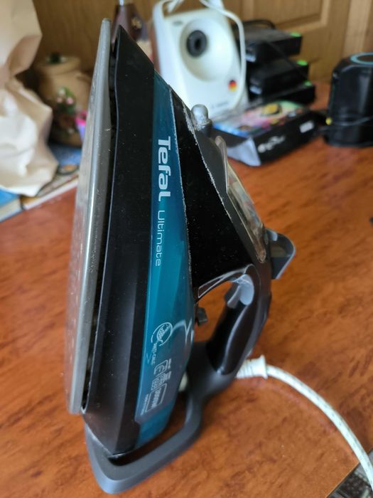 Парова праска Tefal ULTIMATE ANTI-CALC FV9785