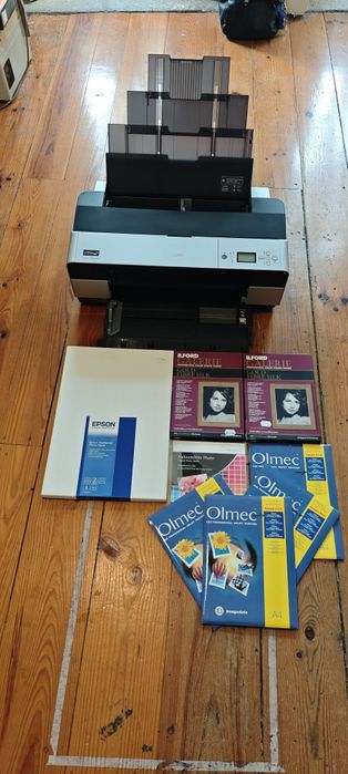 Vendo Impressora 
EPSON ULTRACHROME STYLUS PRO 3800
Com papel de fotog