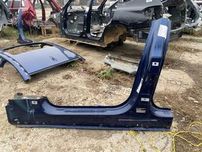 Стойка кузовная центральная левая BMW BMW 5 G30 41007437431
