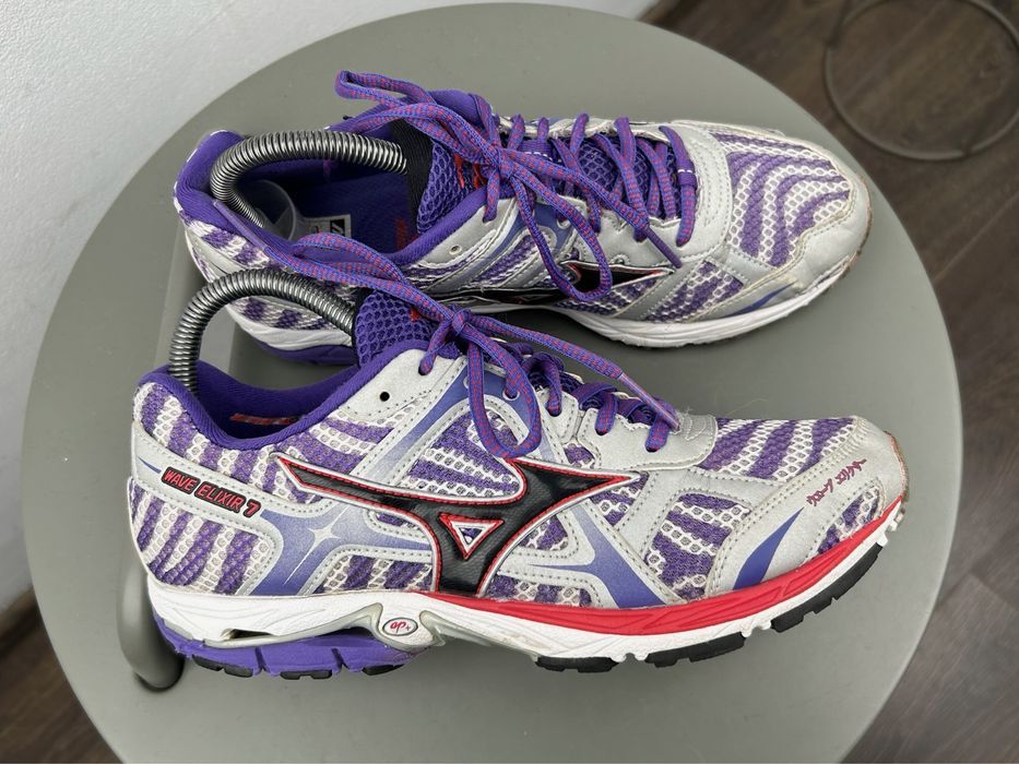Оригінал! Кросівки Mizuno Wave Elixir 39 розмір 02496