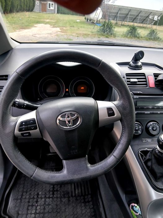 Toyota Auris 2010