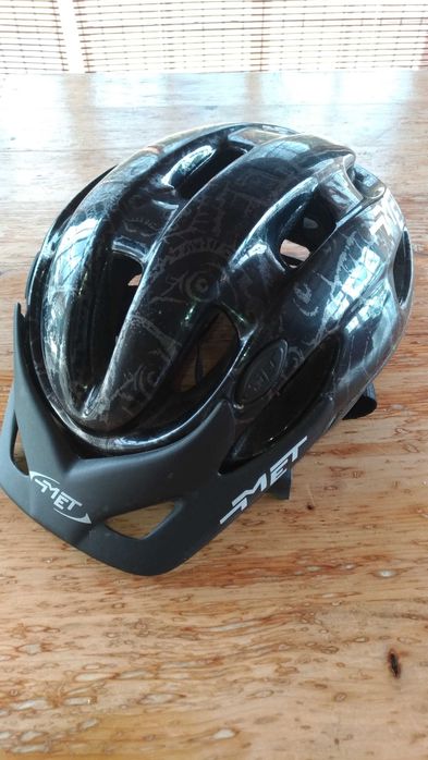 Proteção cabeça marca MET