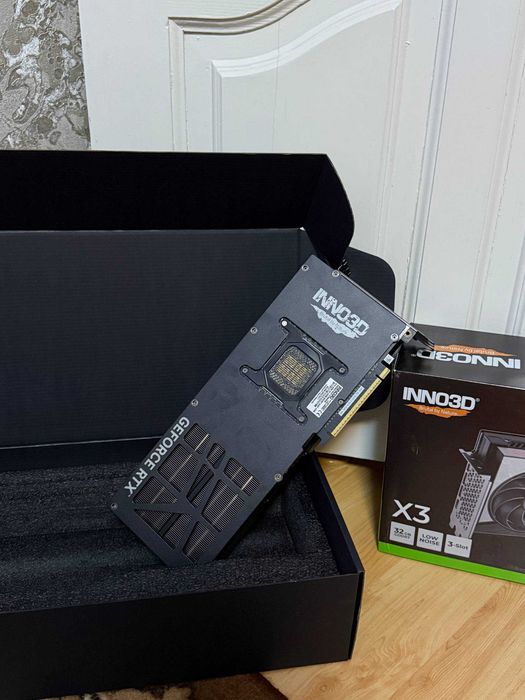 INNO3D PCI-Ex GeForce RTX 5090 X3 OC 32GB GDDR7 - Відеокарта