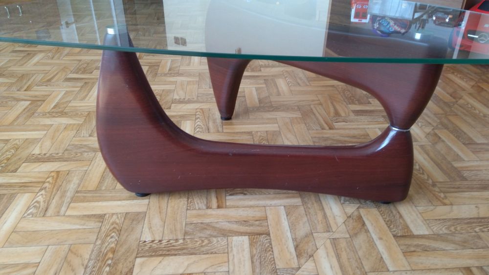 Sprzedam piękną ławe szklaną.