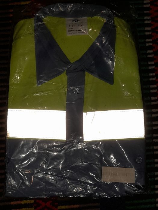 2 Camisas de fardamento da monecipio de lisboa