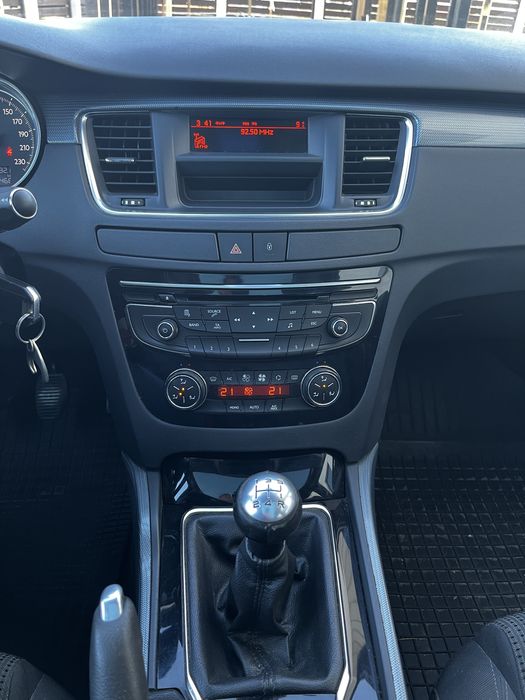 Peugeot 508 sw 2011r.