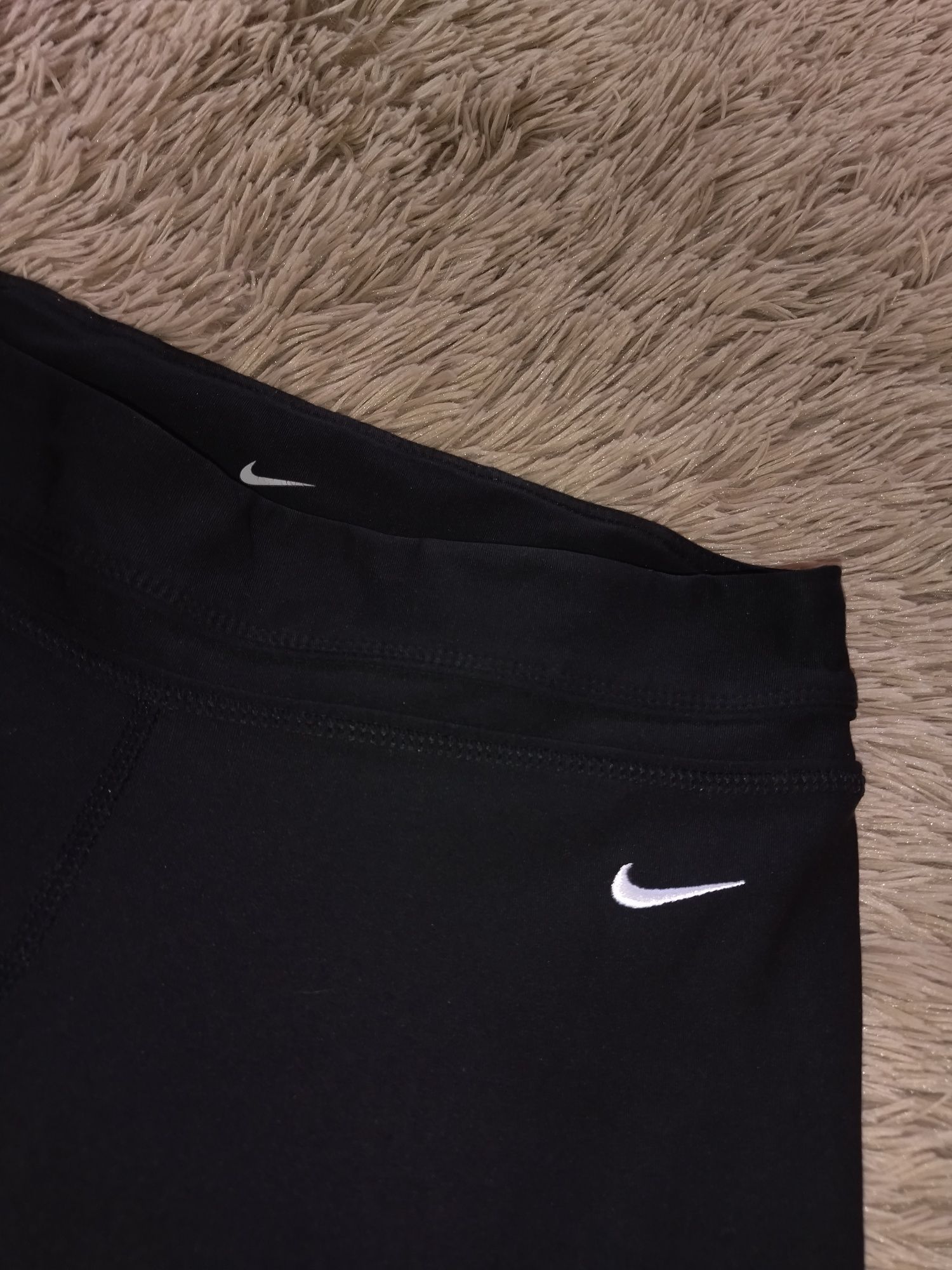 Спортивні жіночі штани бренду Nike
