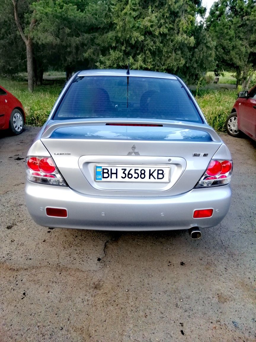 Mitsubishi lancer 9 2.0 2004