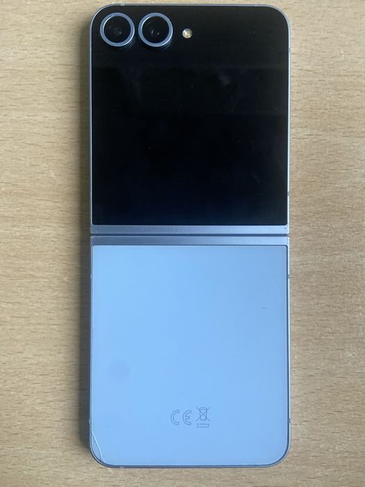Samsung galaxy Z Flip6