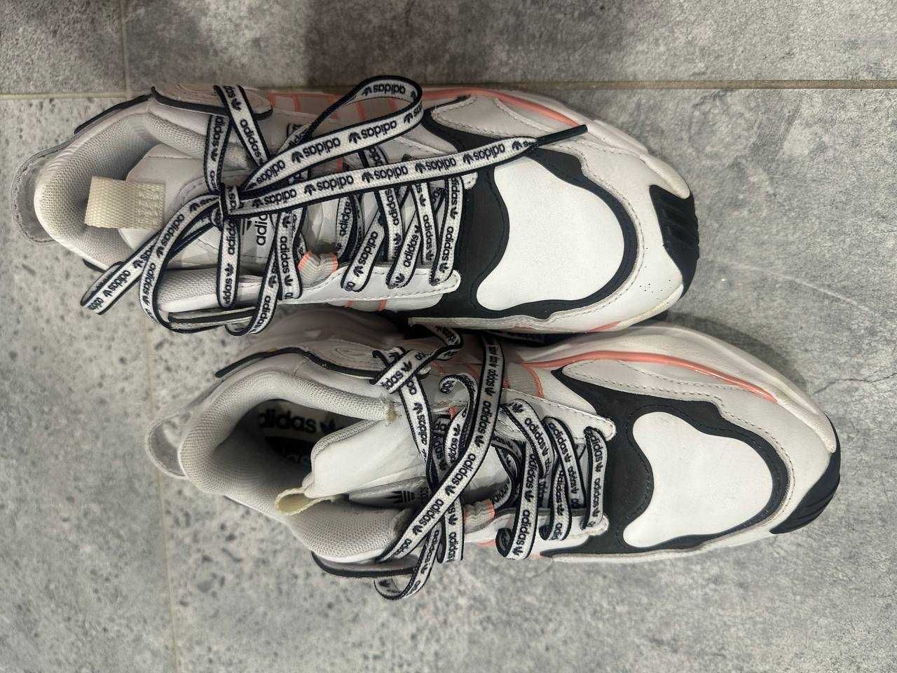 Buty do biegania Adidas Magmur Runner R 38 W 235 Eg5435