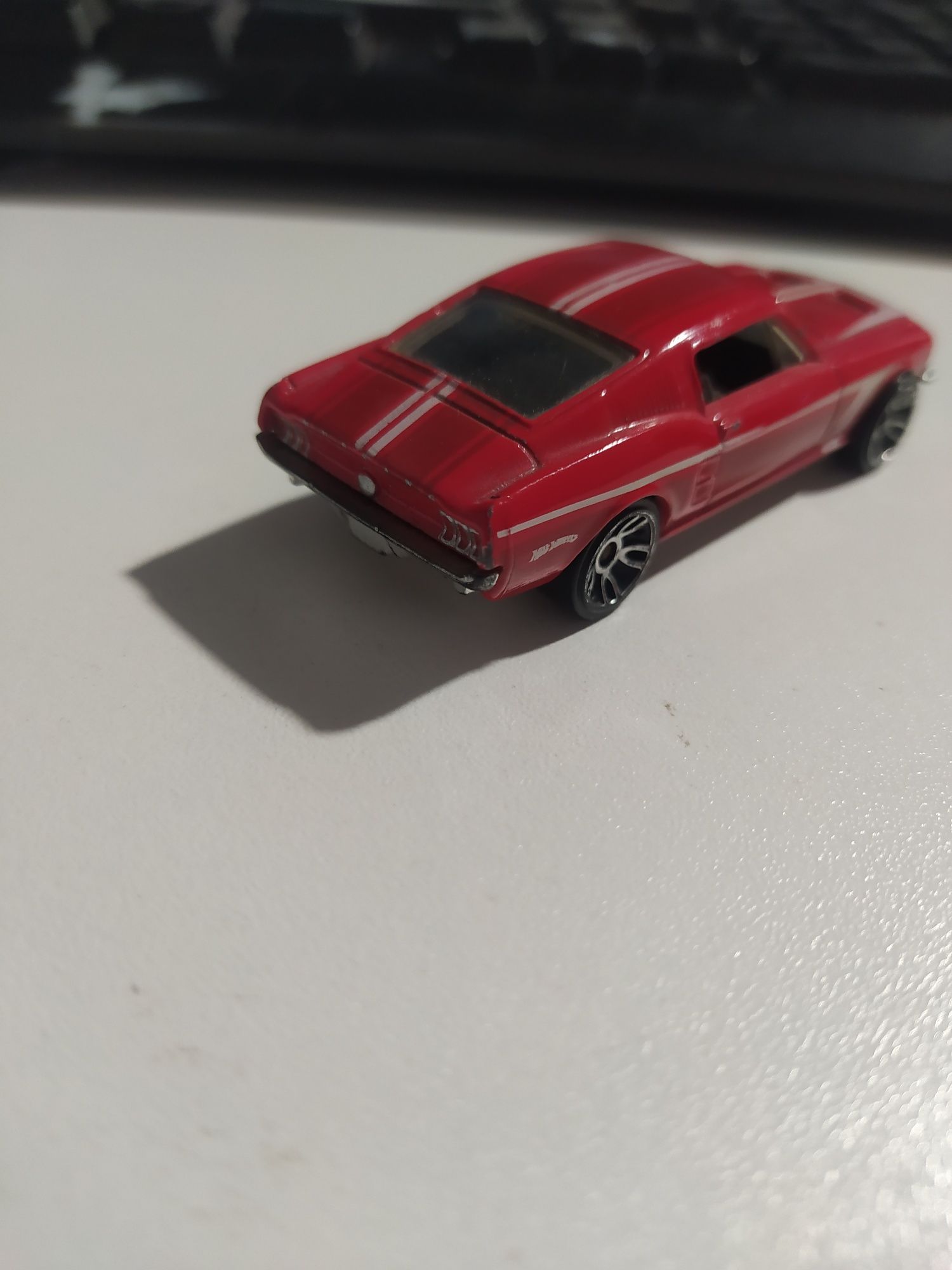 Hot Wheels 2010 Nightburnerz Ford Mustang