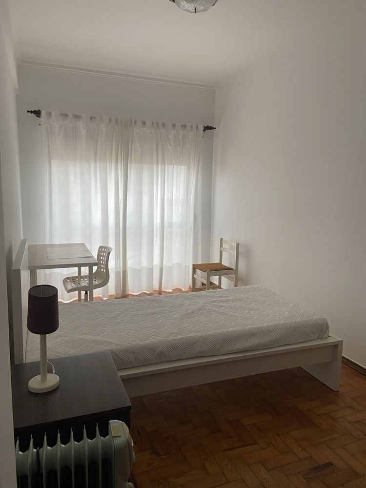 Arrendo quarto estudante - FCT