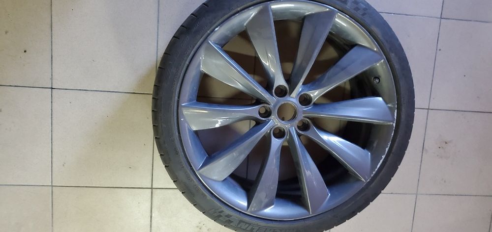 Колесо тесла МОДЕЛ S