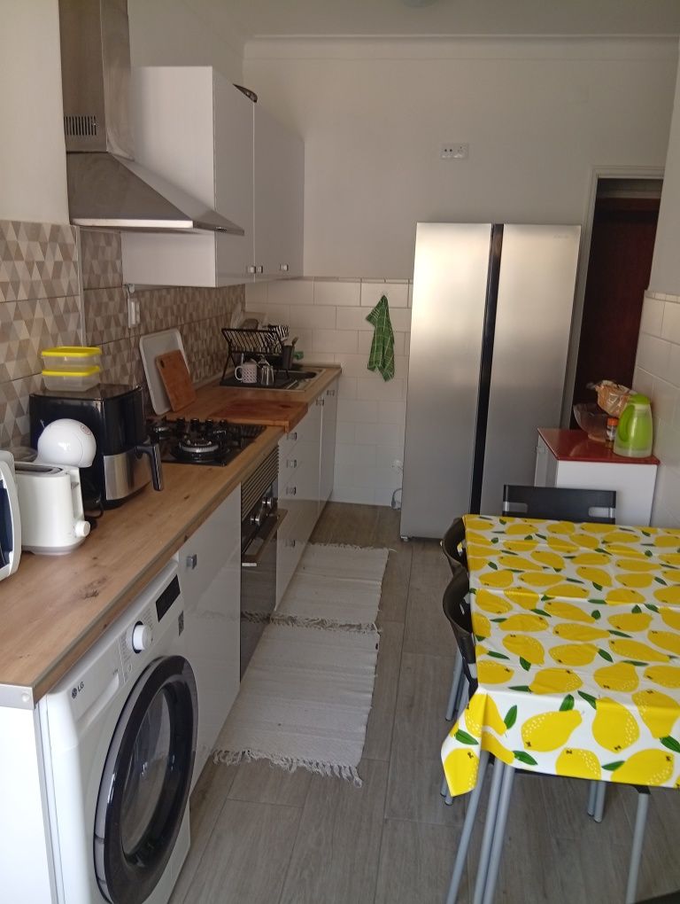 Alugo Quarto Partilhado