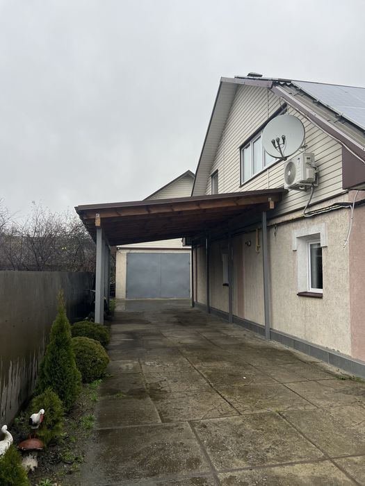 Продаж частини будинку на Крошні. 120 м2, 7 соток. Торг.