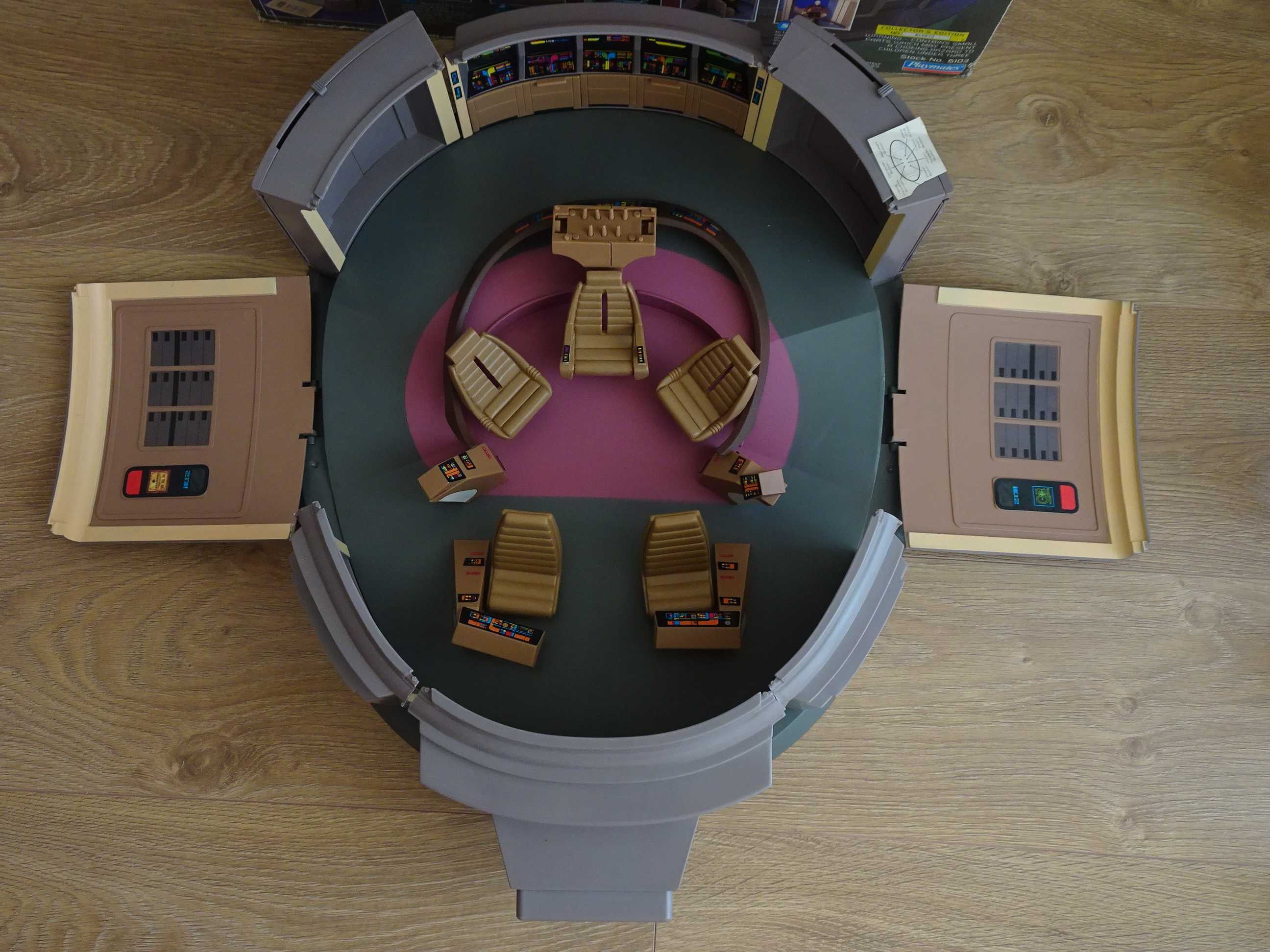 Star Trek The Next Generation Brisge Playset  (Edição de colecionador)
