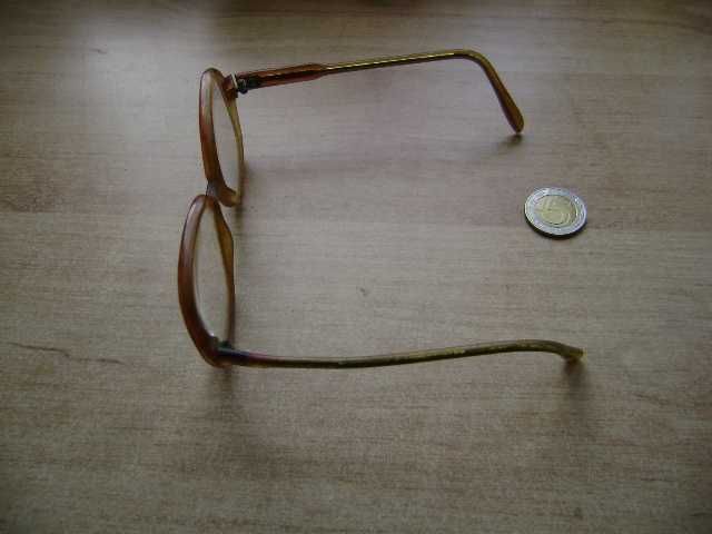 Starocie z PRL - Okulary korekcyjne +2 dioptrie z PRL rozstaw 14 cm