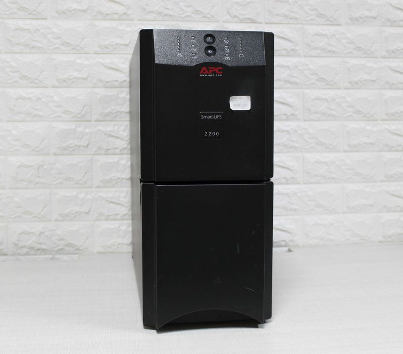 ДБЖ ИБП APC Smart-UPS 2200VA Чиста синусоїда! Тягне кавомашину!