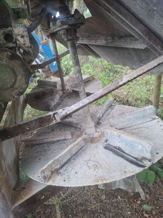 Rozsiewacz wapna rcw 3