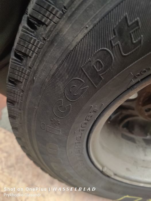 Зимова гума 235/75 R16