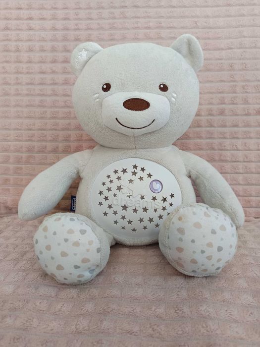 Miś Chicco z projektorem