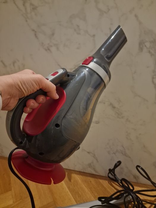 Odkurzacz do auta Black&Decker