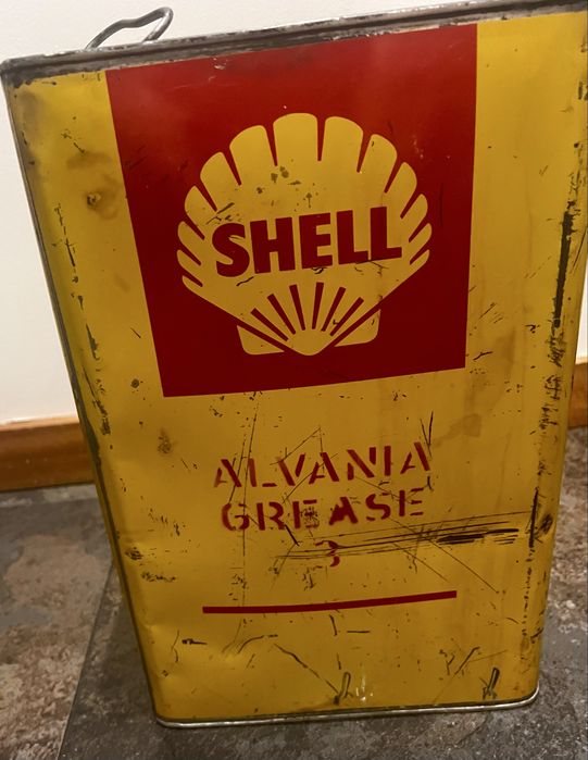 Antiga lata de lubrificante Shell