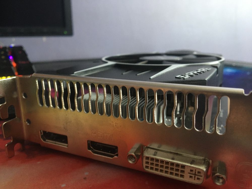 Radeon r7 260x 1gb