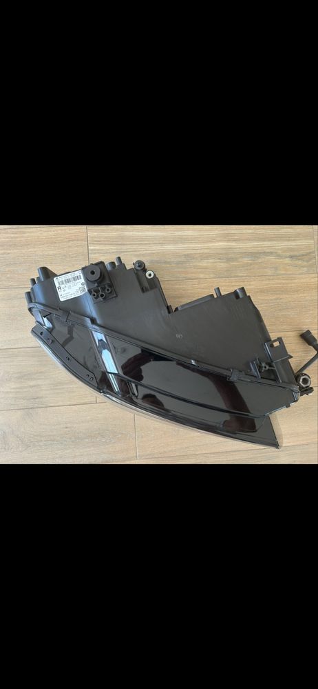 Reflektor Lampa przednia prawa VW Tiguan 2017