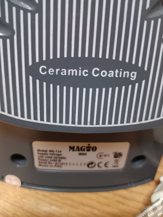 Продаю утюг " MAGIO MG-134 " 2-2,4квт