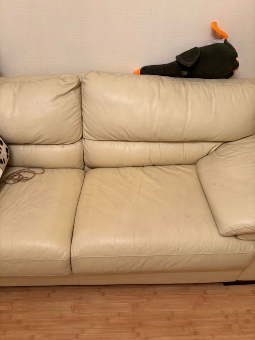 Віддам безкоштовно диван Киів