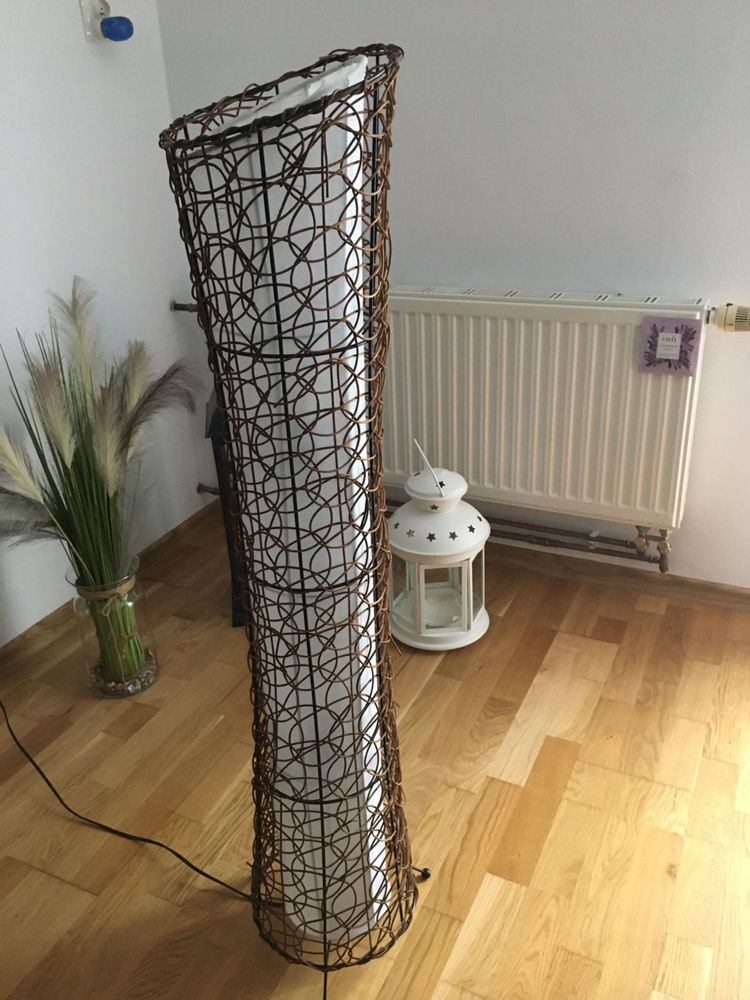 Lampa stojaca ażurowa
