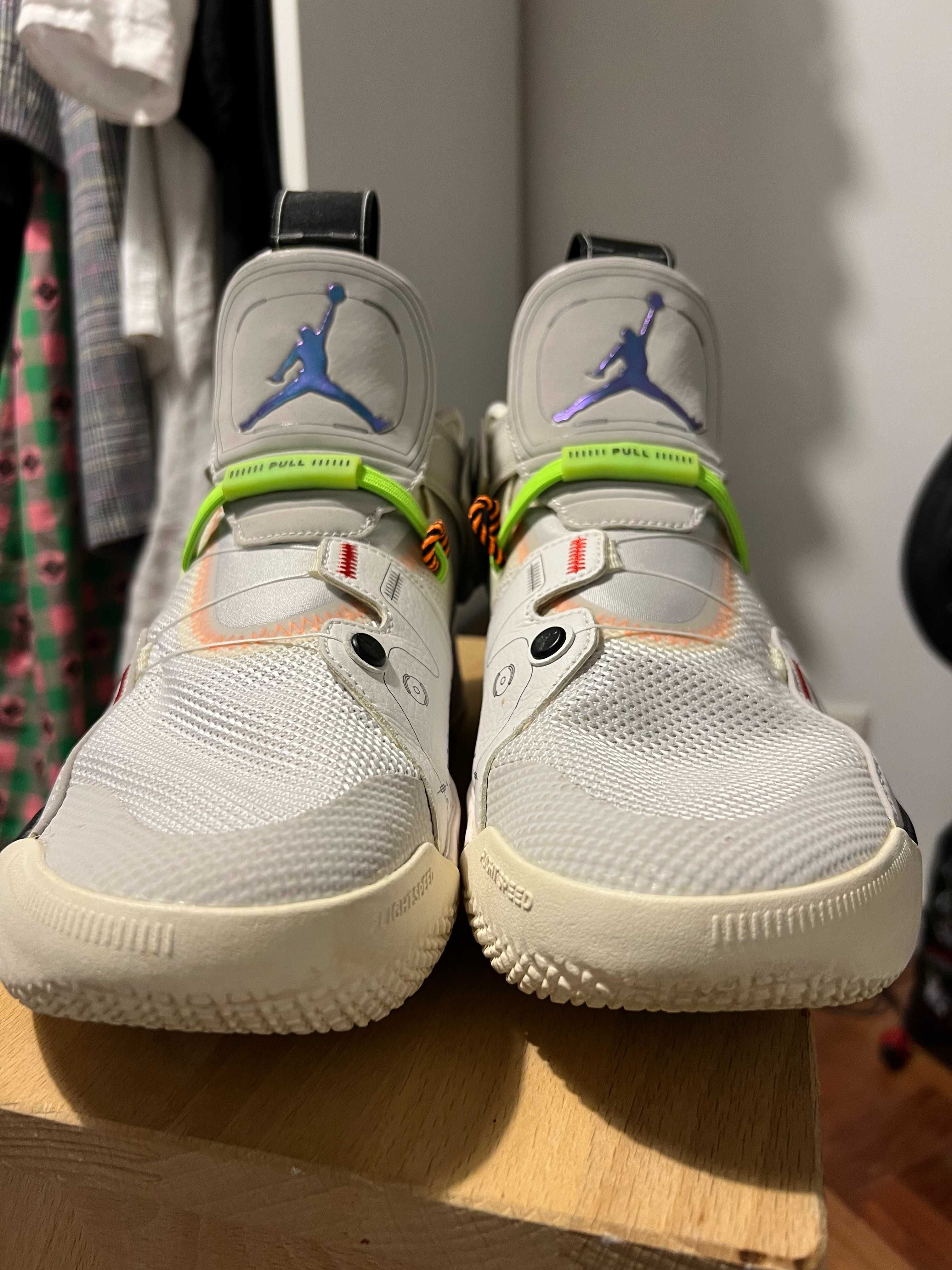 Nike Air Jordan 33 Flight Speed with FastFit System (Tamanho 42.5)