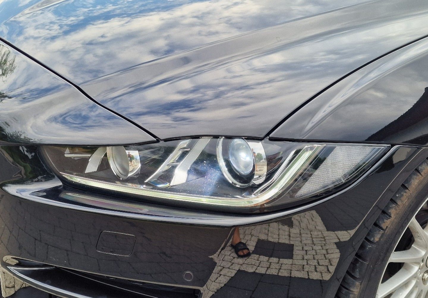 Jaguar XE Czarny Jaguar XE 2.0D Alu Klima Kamera Led Xenon