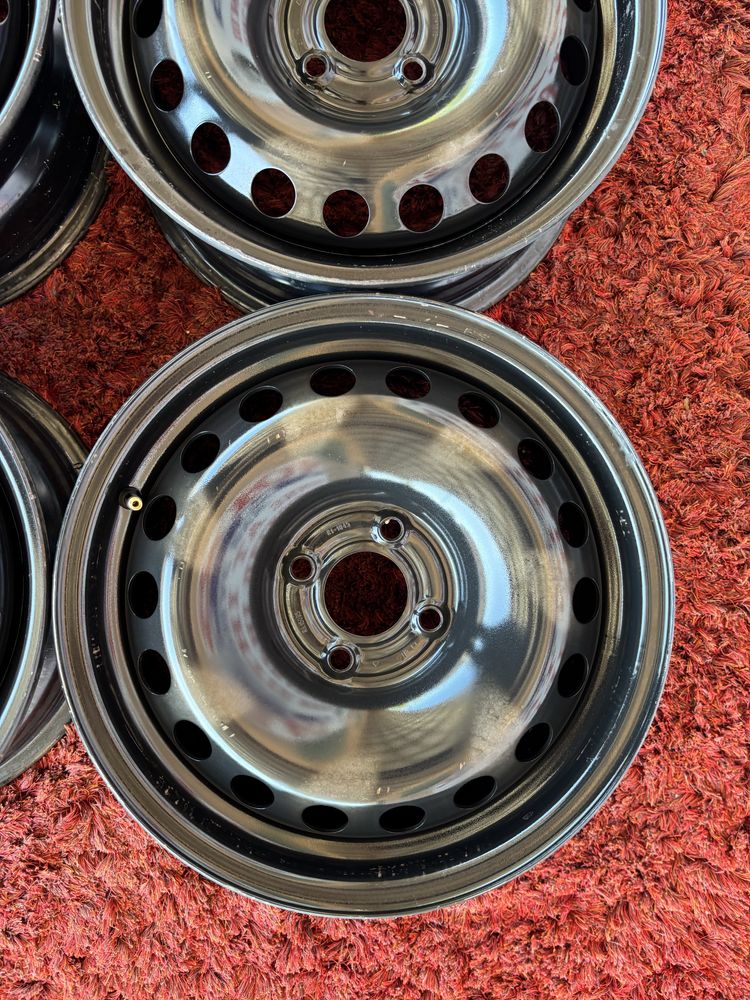 Original Renautl Megan Scenik Clio Zoe Dacia Lodgi R15 4x100