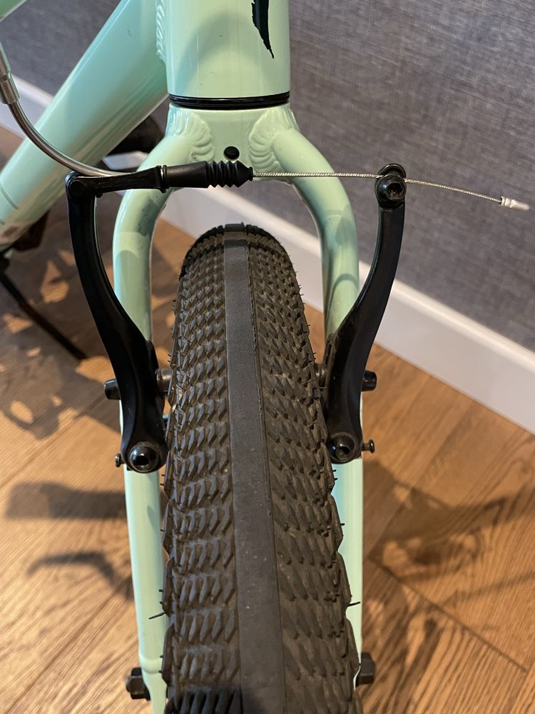 Rower dziecięcy Specialized Jett 20 cali z kaskiem