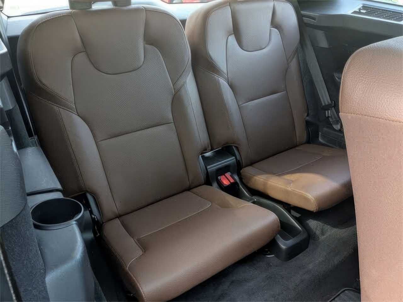 2022 Volvo XC90 T6 Momentum
