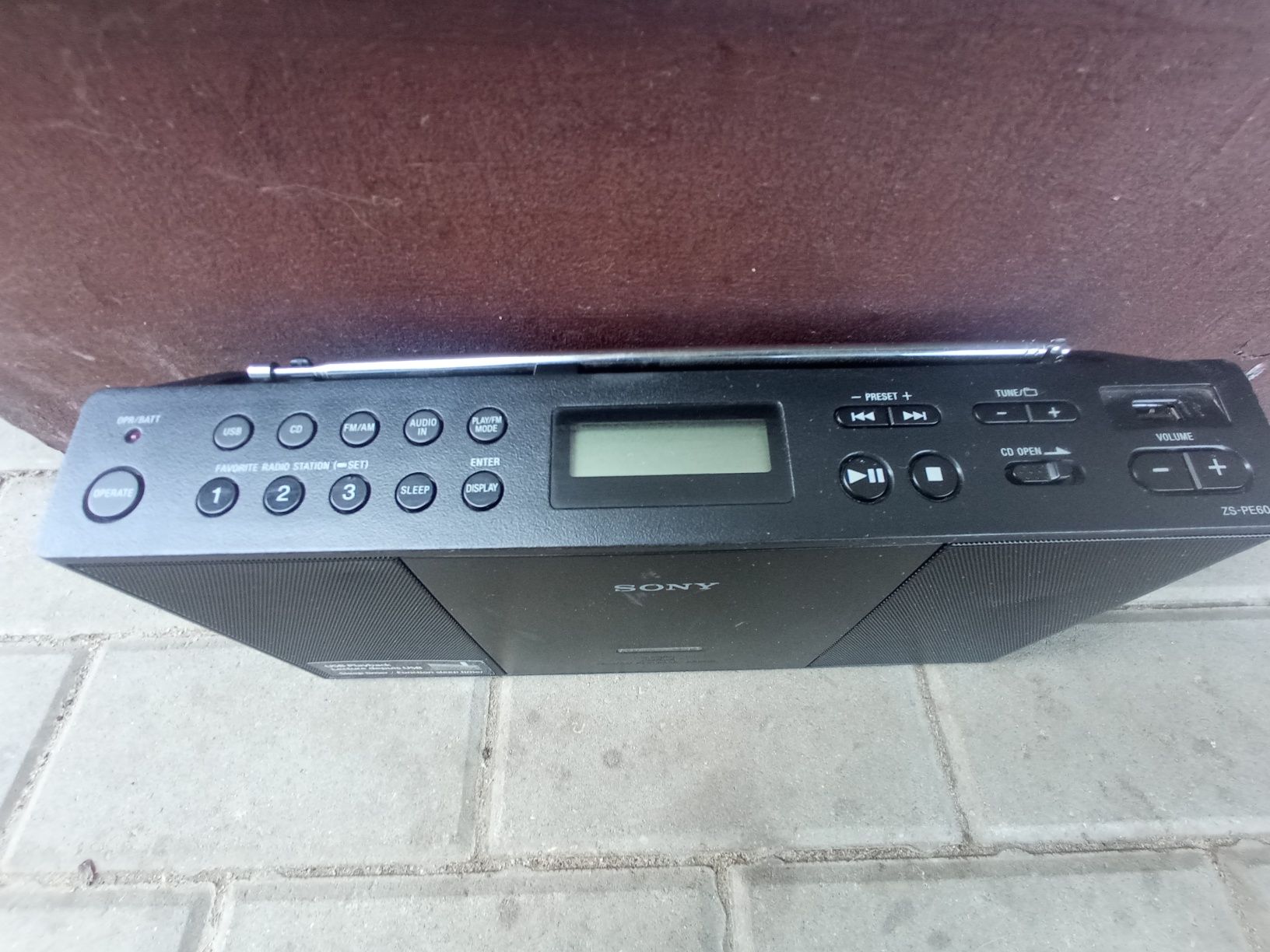 Radiomagnetofon Sony - opis.