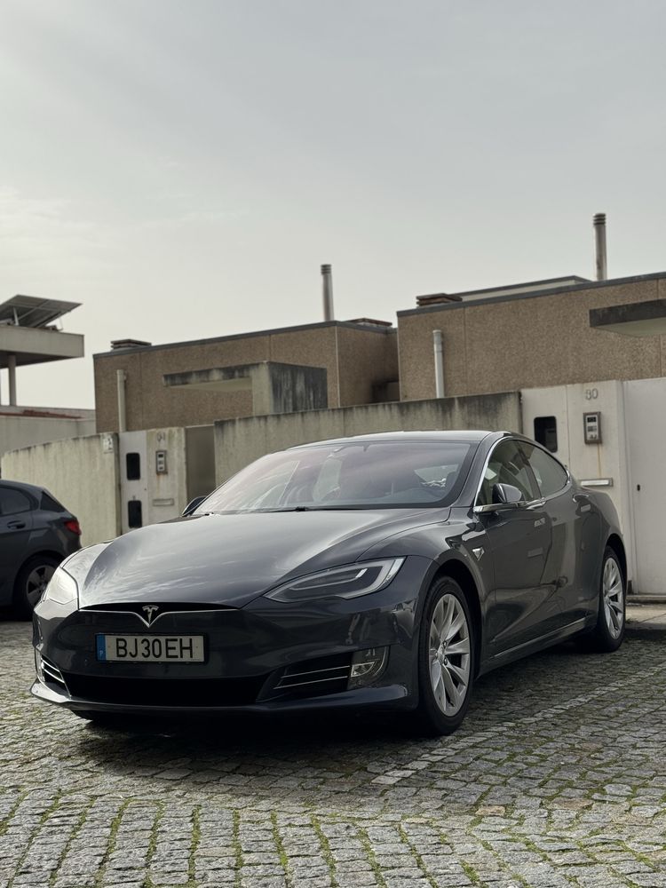 Tesla model S 75d
