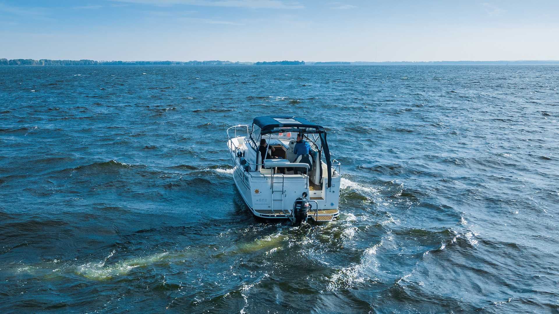 Jacht houseboat Nautika 830 LUX czarter Giżycko mazury