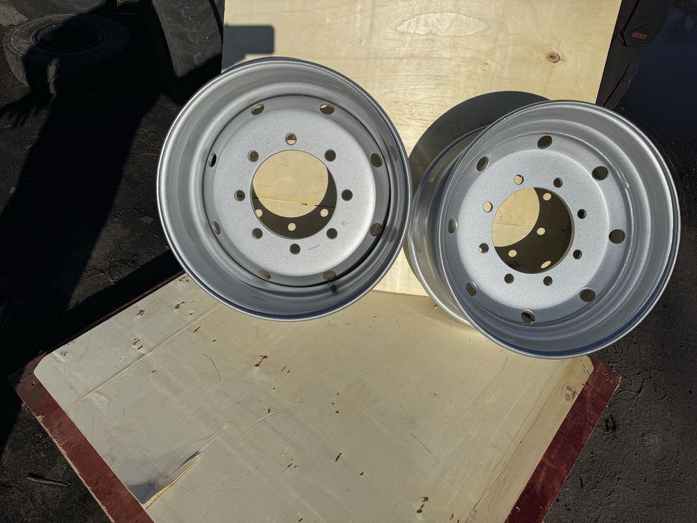 Koła tirowskie 22,5 na 8 otworów HL6011 HL 80 D50 D55 pronar zasław