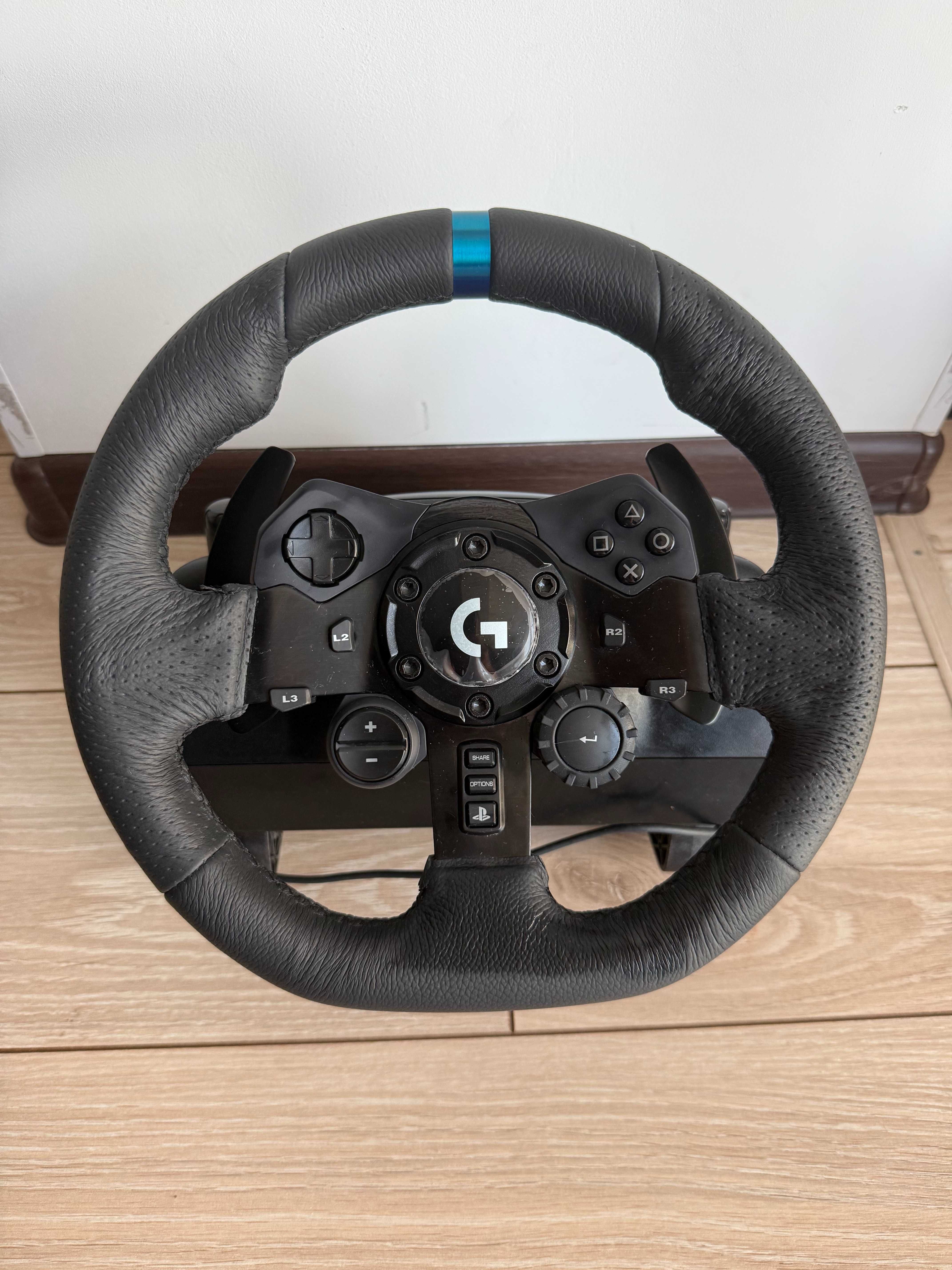 Кермо LOGITECH G923 Racing Wheel and Pedals for PS4 and PC