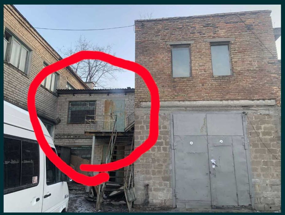 Здам гараж, приміщення під склад та офіс. Стоянка машин.