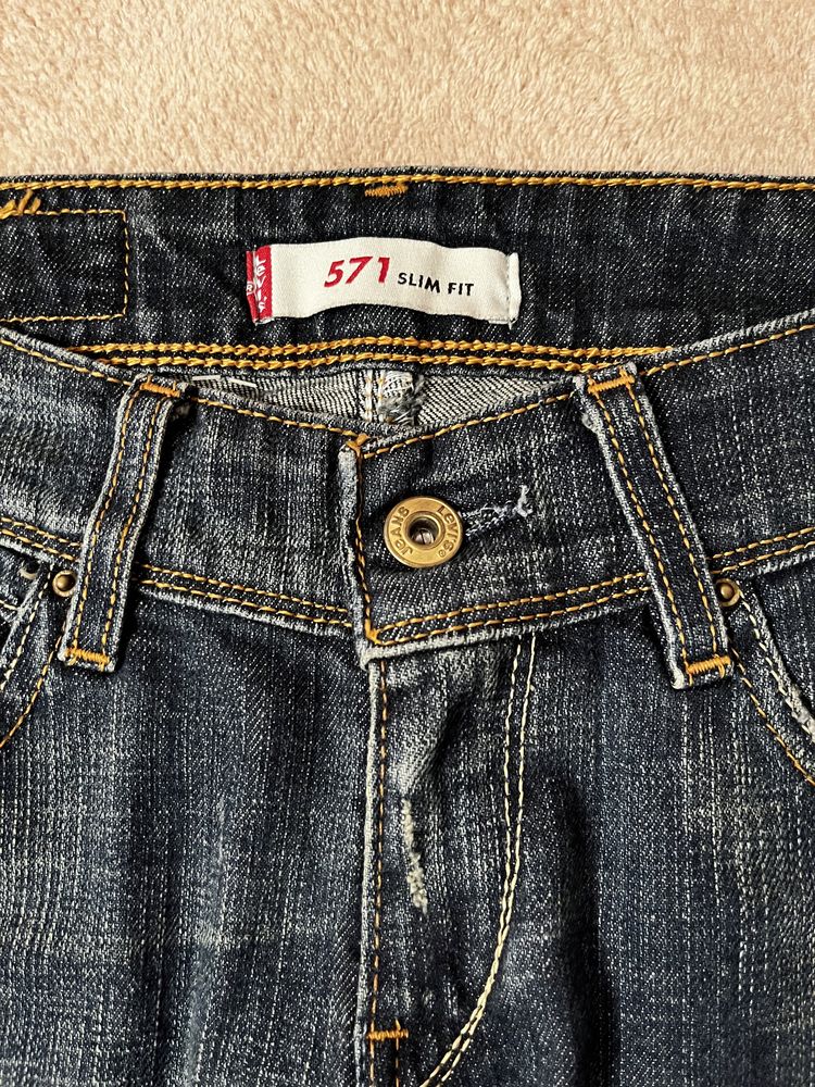Levi’s 571 slim fit jeansy