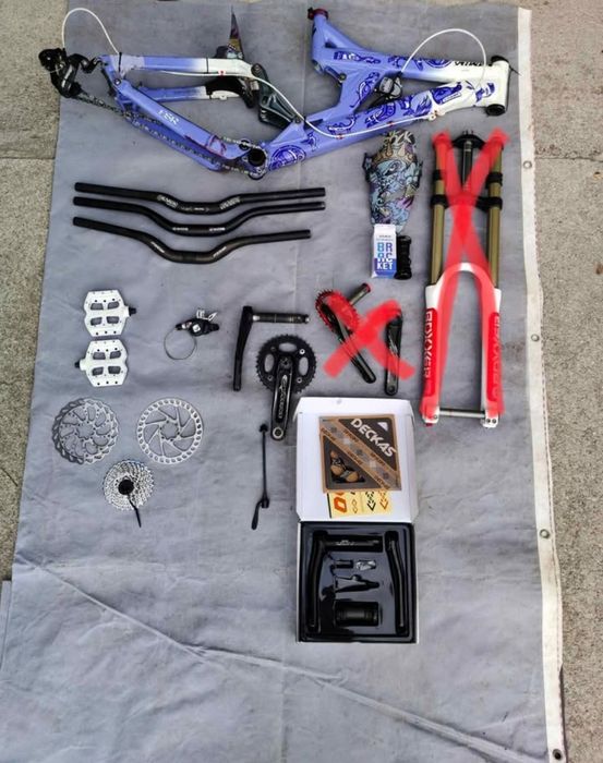 Material Downhill e BTT