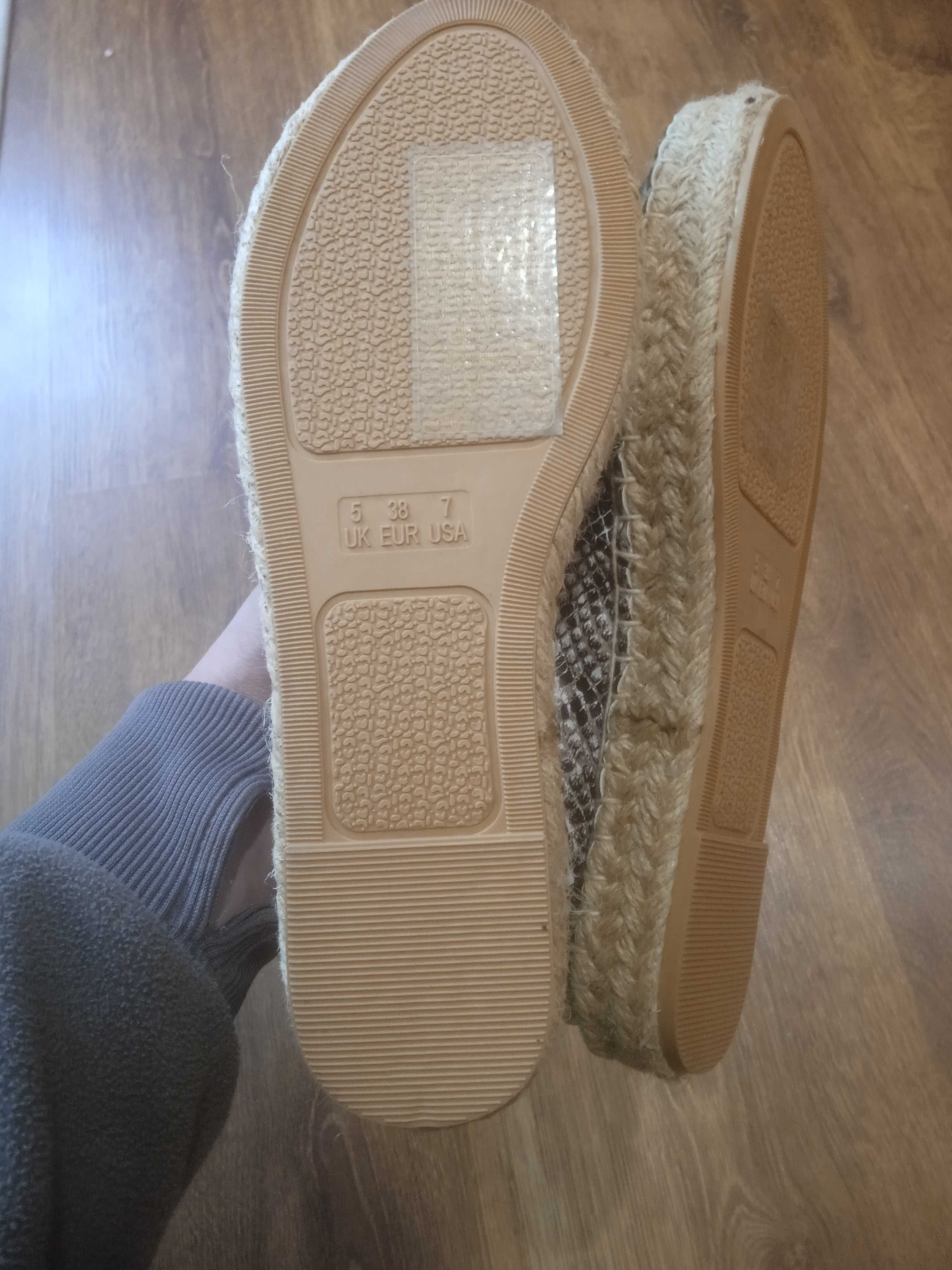 Продам жіночі  мокасини бренду Primark