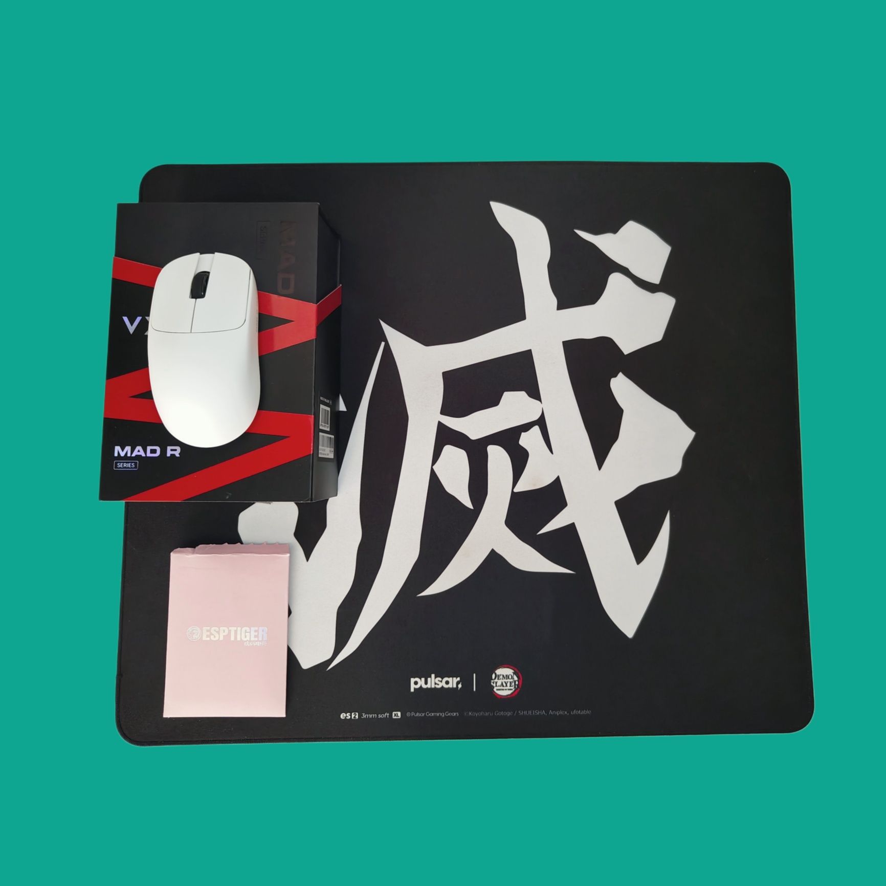 Rato VXE Mad R Major 8K + Pulsar DemonSlayer Mousepad