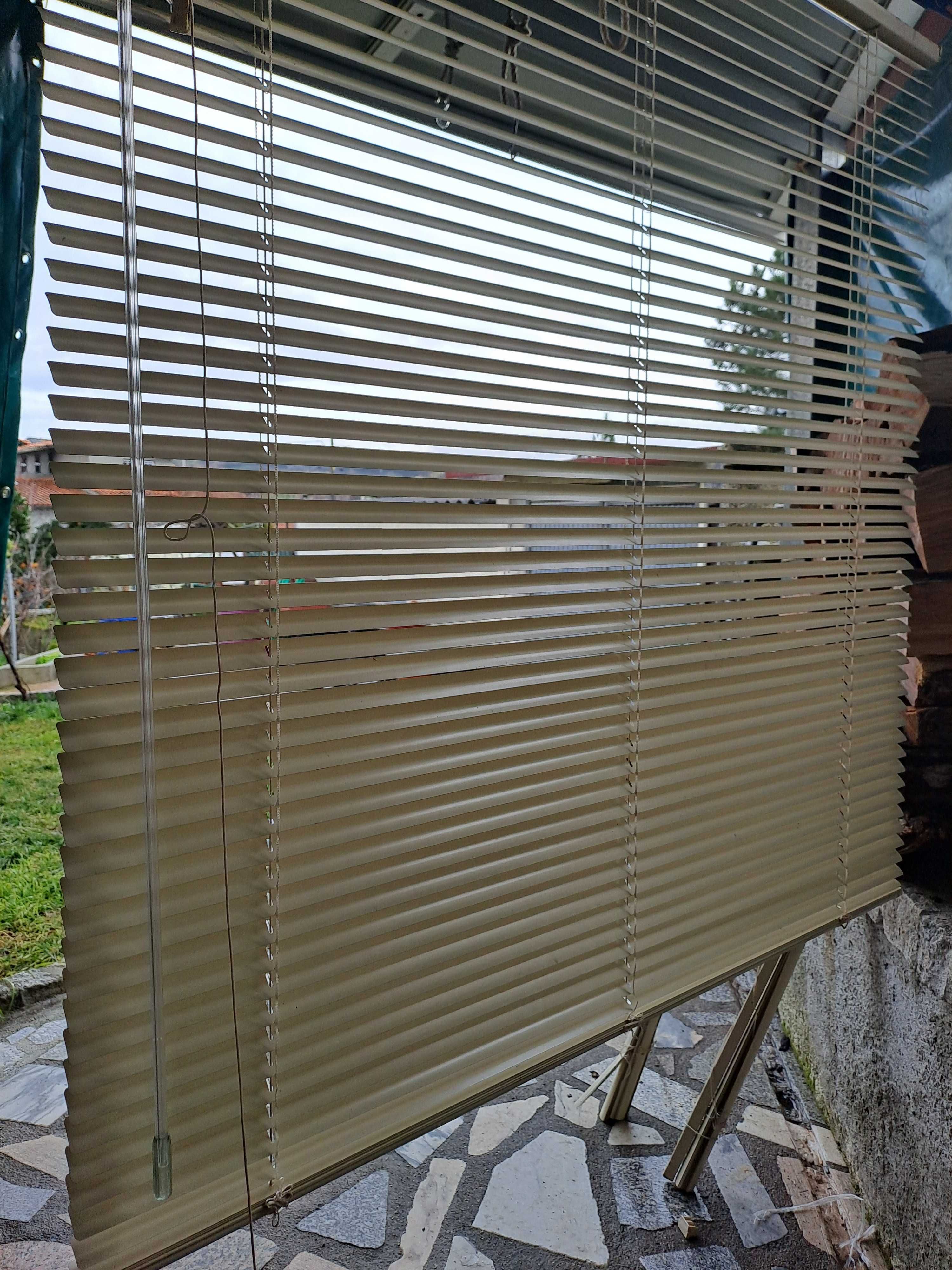 Estores (Venezianas) laminados