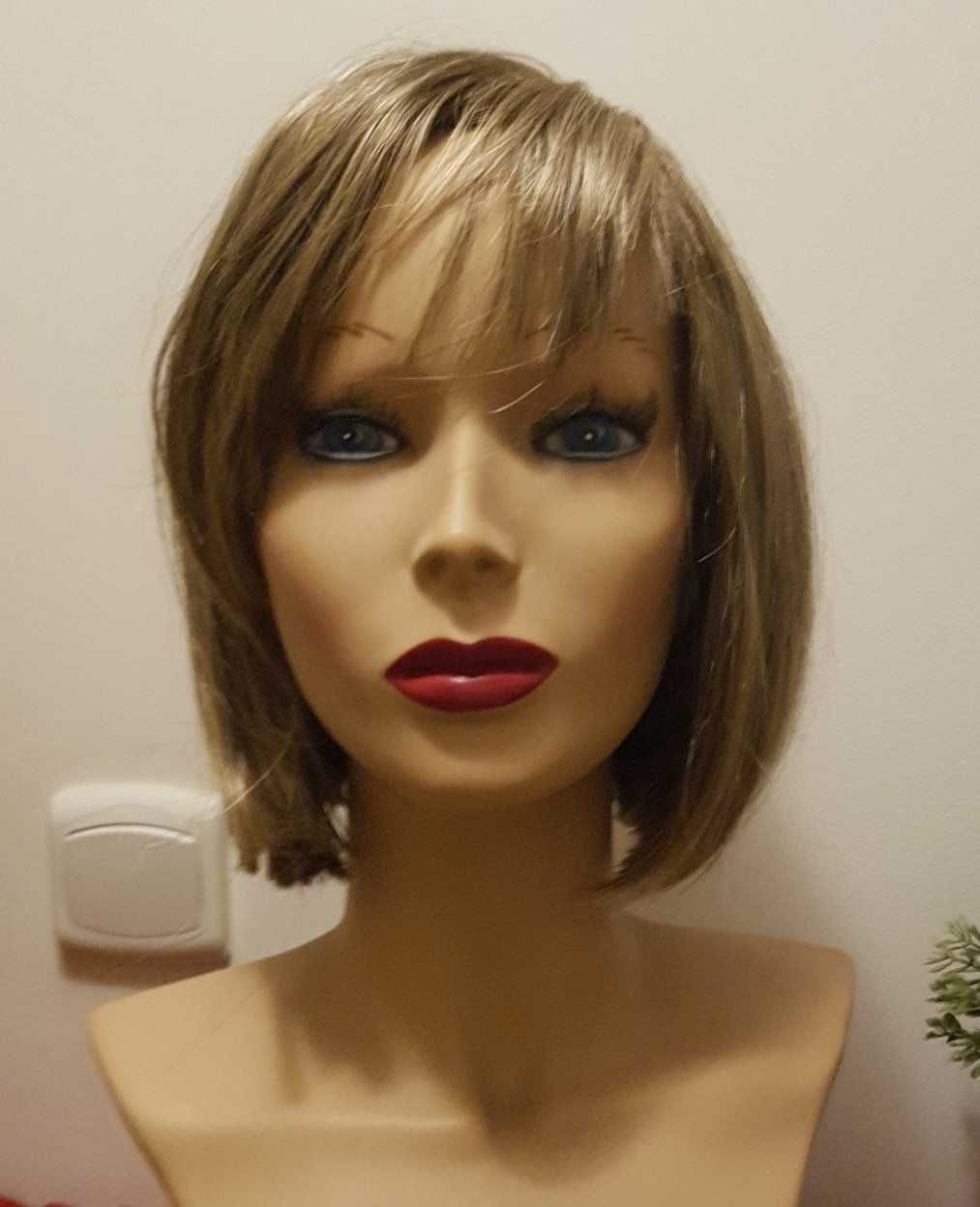 Peruka damska średni blond model BOB kanekalon